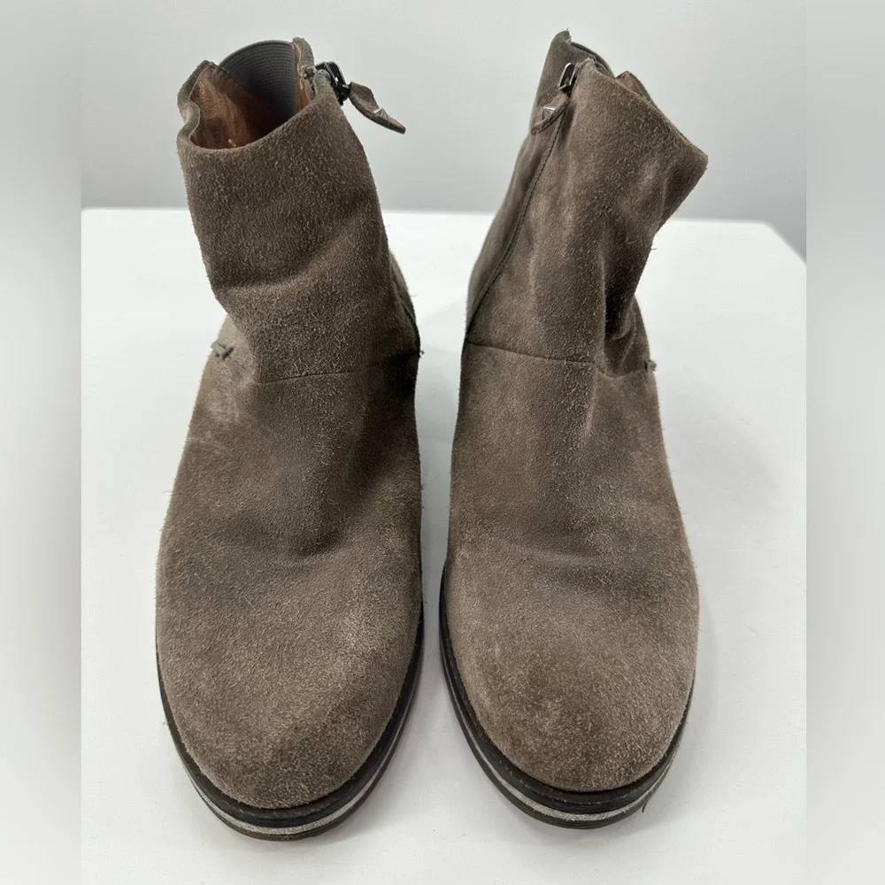 Gentle Souls Slouchy Booties Brown Suede Zipper Chunky Heel Womens 9